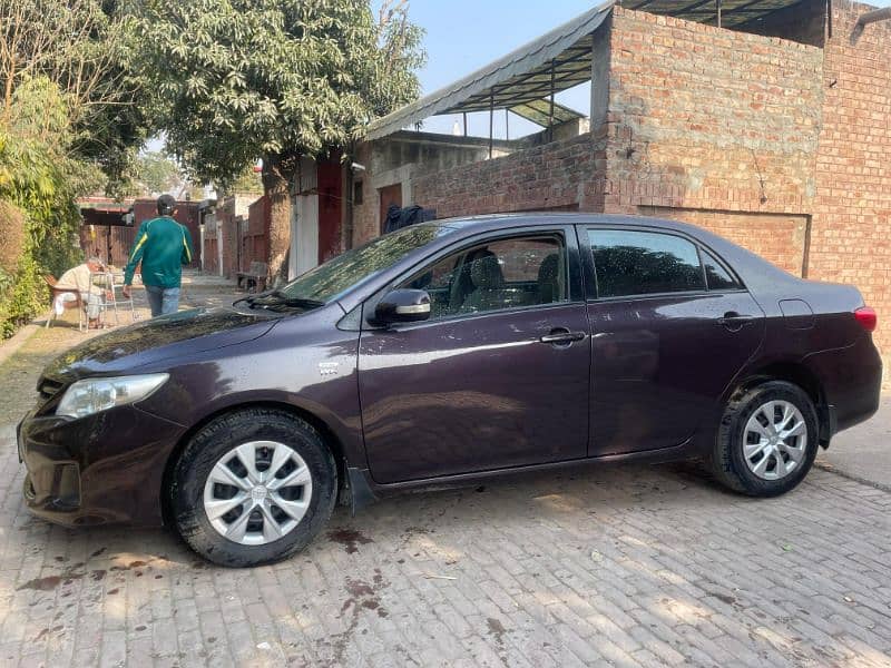 Toyota Corolla Altis 2013 6