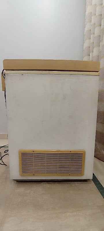 Single Door Deep Freezer 4