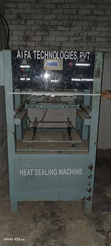 Heat sealing machine for Batteries 0