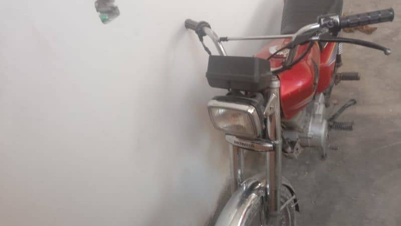 Honda 125cd 1