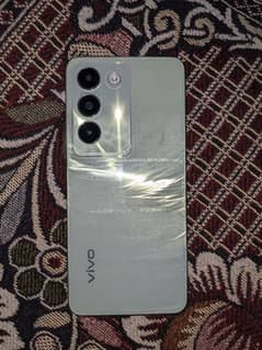 vivo y100 8+8 ram  rom256