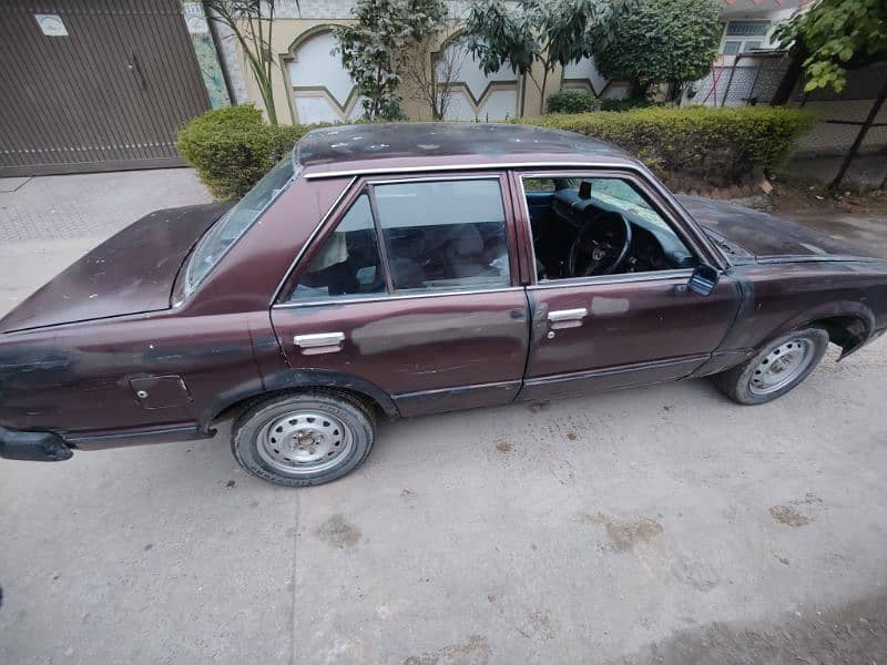 Toyota Carina 1982 4