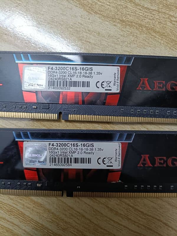 32GB, 16GB, 8GB RAM DDR4 3200 to 4200 MHz / buss speed 3