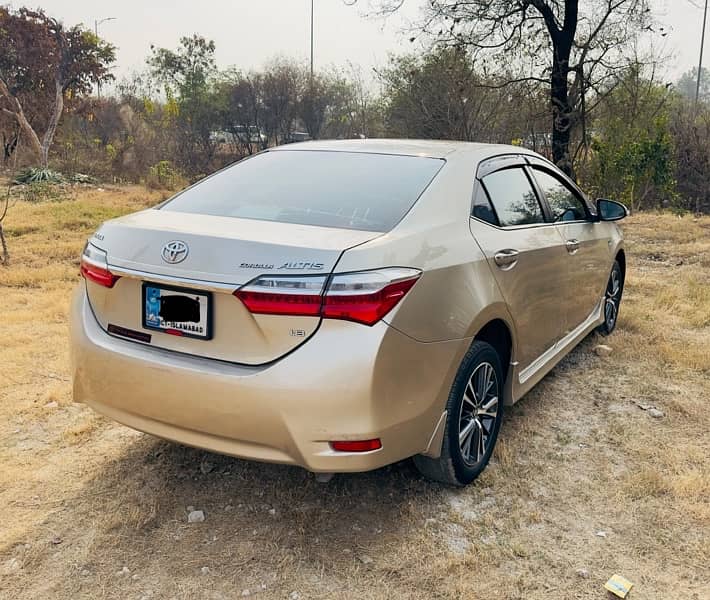 Toyota Corolla Altis 2018 4