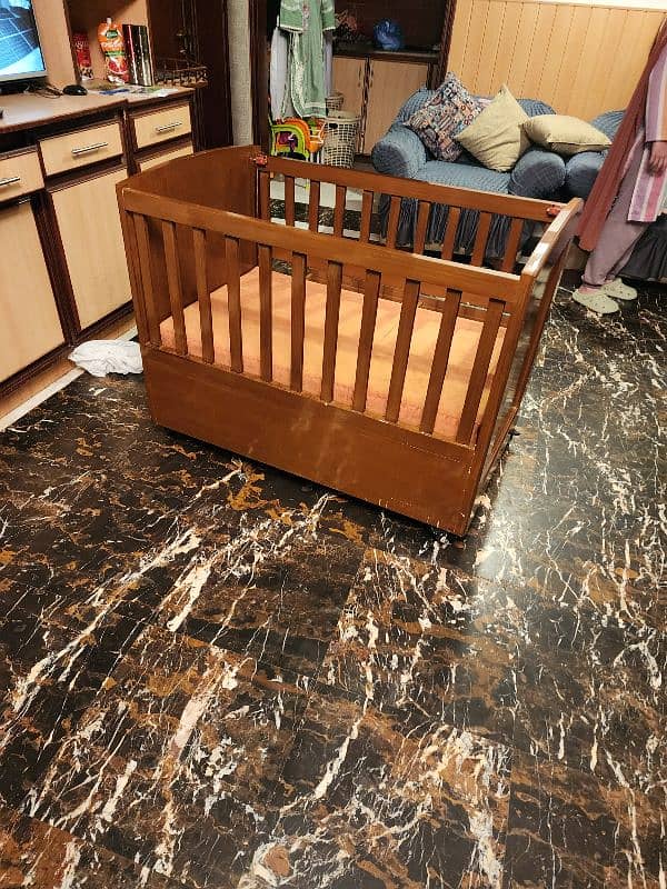 brand new wooden baby cot gloss finish 2