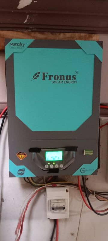 3kw Fronus hybrid solar invertor with warranty 4