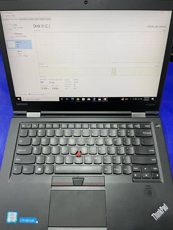 Lenovo ThinkPad X1 Carbon Gen 4 : Core i5 6th gen : 8/256 :Fingerprint 9