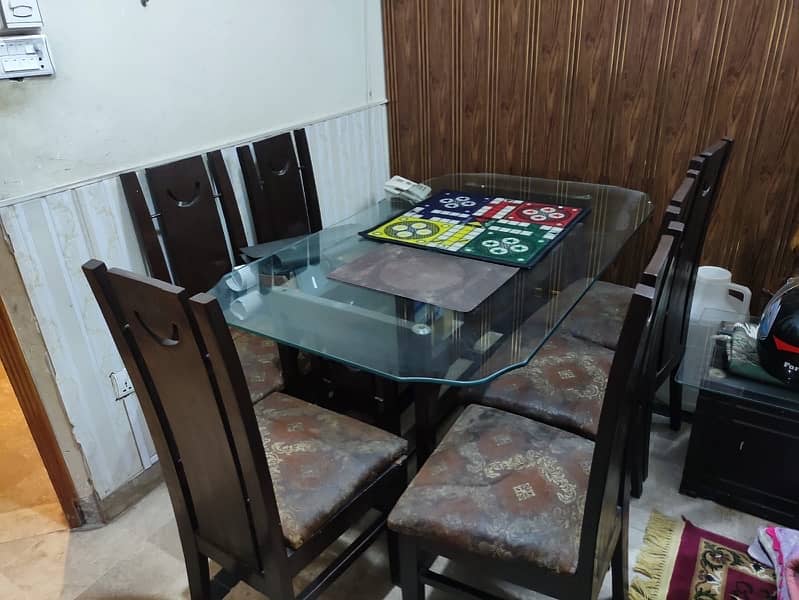 Dining table with 6 chairs 0