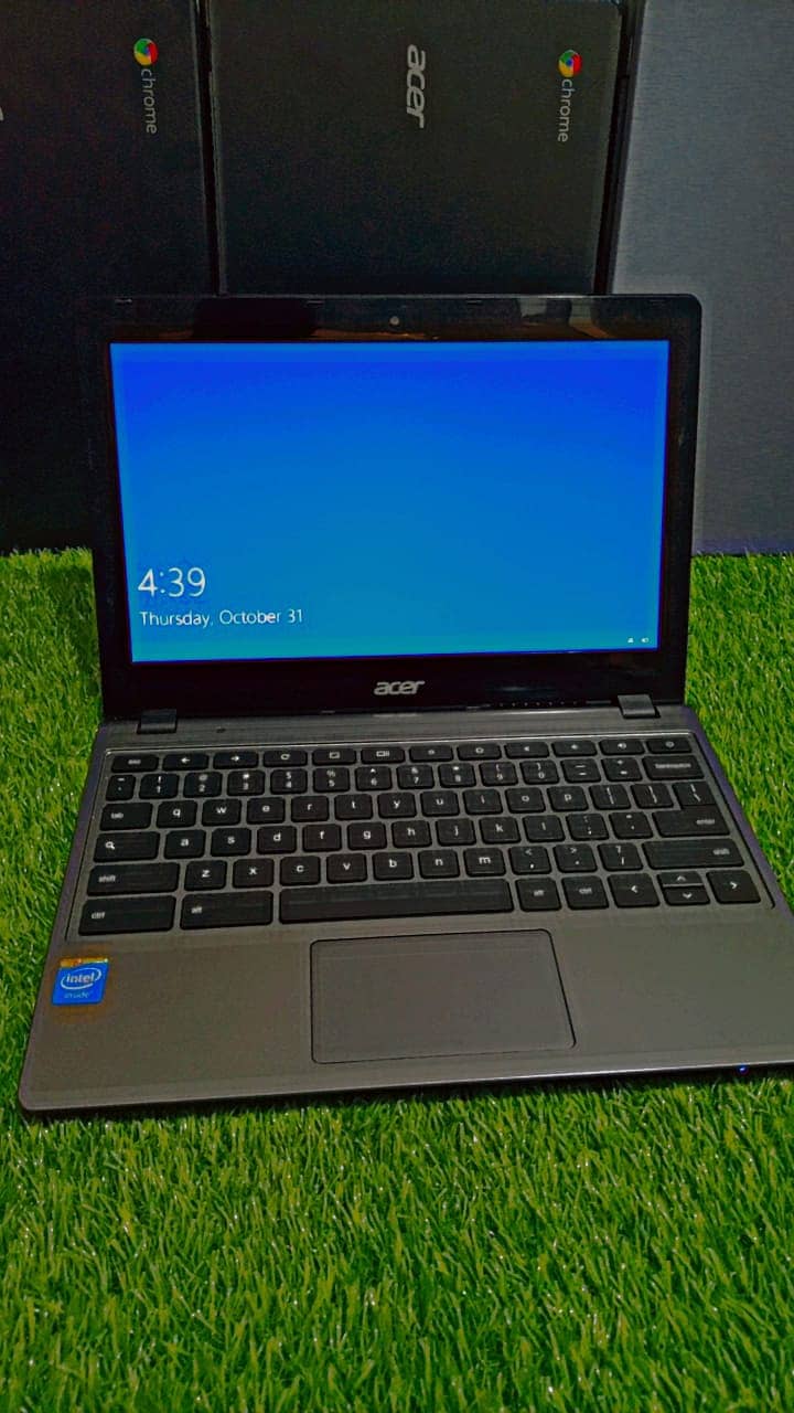 Acer C-740 0