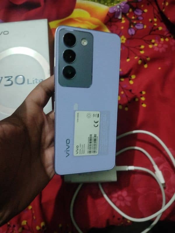 vivo v30 lite 5G . . 12+12 . . 256 ma ha 80W fast charger non pta ha 6