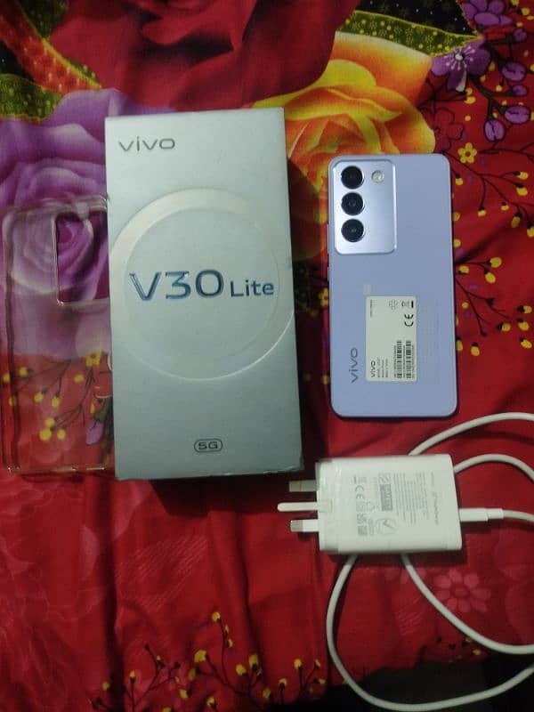 vivo v30 lite 5G . . 12+12 . . 256 ma ha 80W fast charger non pta ha 8