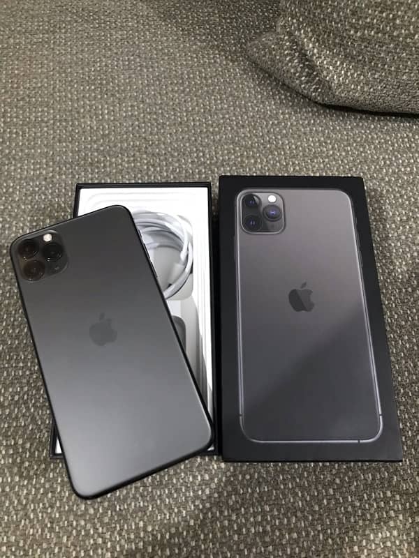 iphone 11 pro max factory unlock 10/10 all working 0