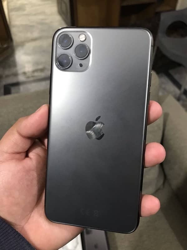 iphone 11 pro max factory unlock 10/10 all working 1