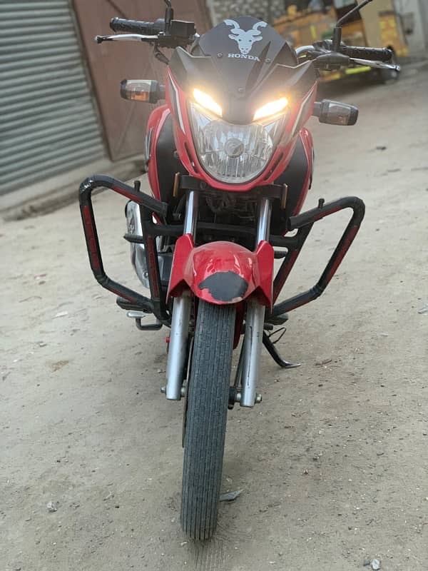 Honda CB 150CC 7