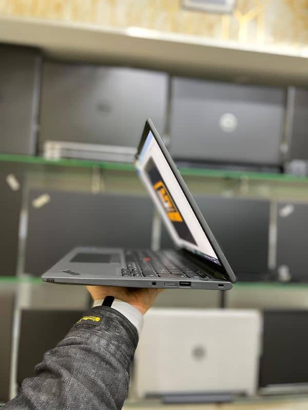 Lenovo ThinkPad X13 Yoga Gen 2 : Core i7 11th gen : 16/512 :Touch/360° 2