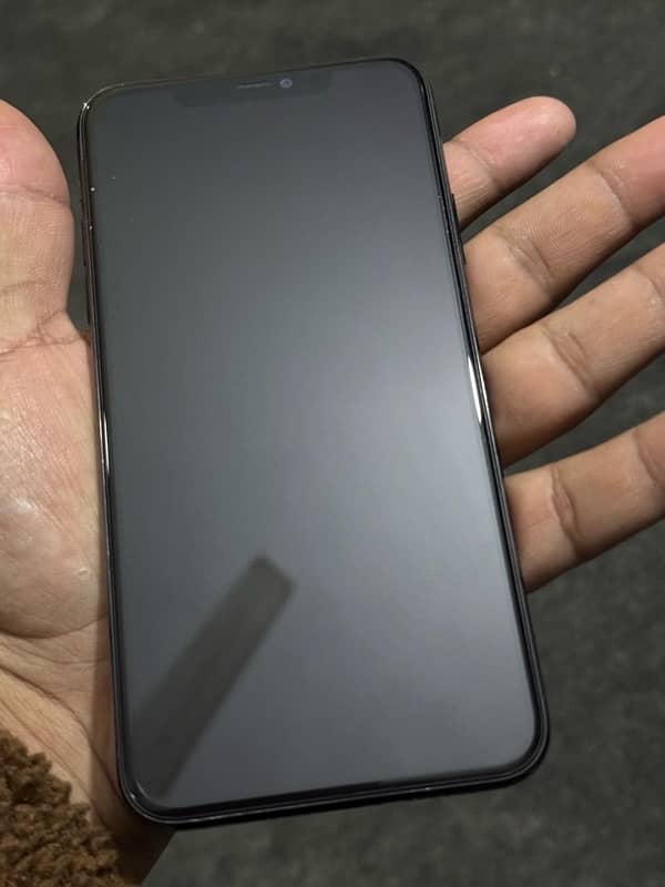 IPHONE 11pro Max 256GB PTA 3