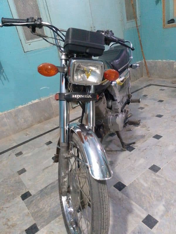 Urgent sale Honda CG 125 like A New 1