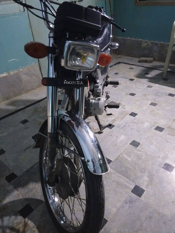 Urgent sale Honda CG 125 like A New 3