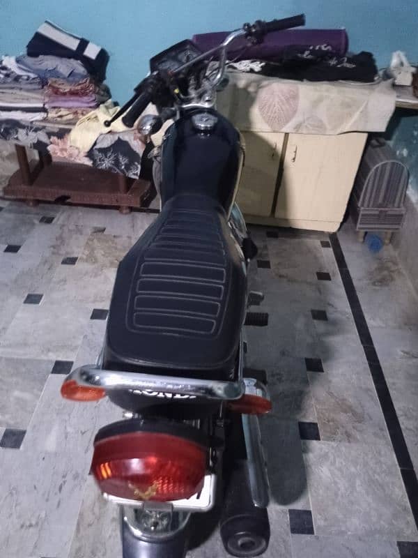 Urgent sale Honda CG 125 like A New 8