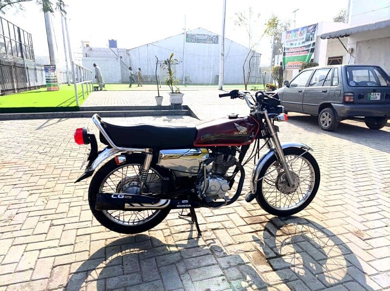 Honda 125 Self Start 6