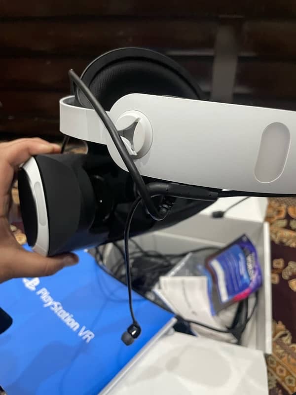 PlayStation . vr in good condition 4