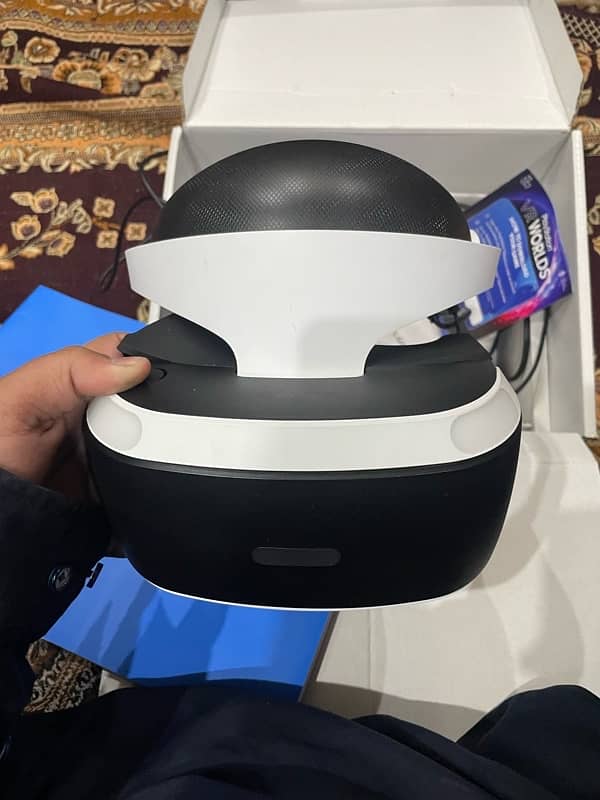 PlayStation . vr in good condition 5