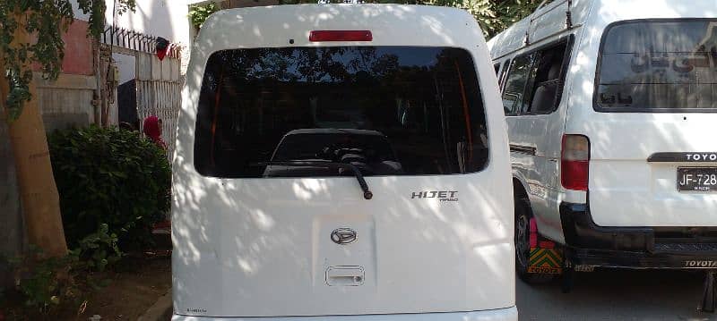 Daihatsu Hijet 2017 13