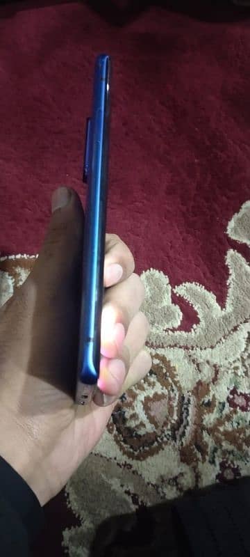 One plus 8Pro sale urgently screen pe lines h all ok front finger work 5