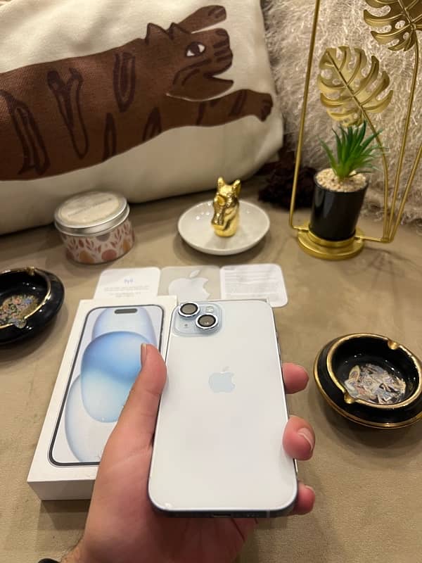 iPhone 15 ice blue Factory Unlock (03057530000) 18