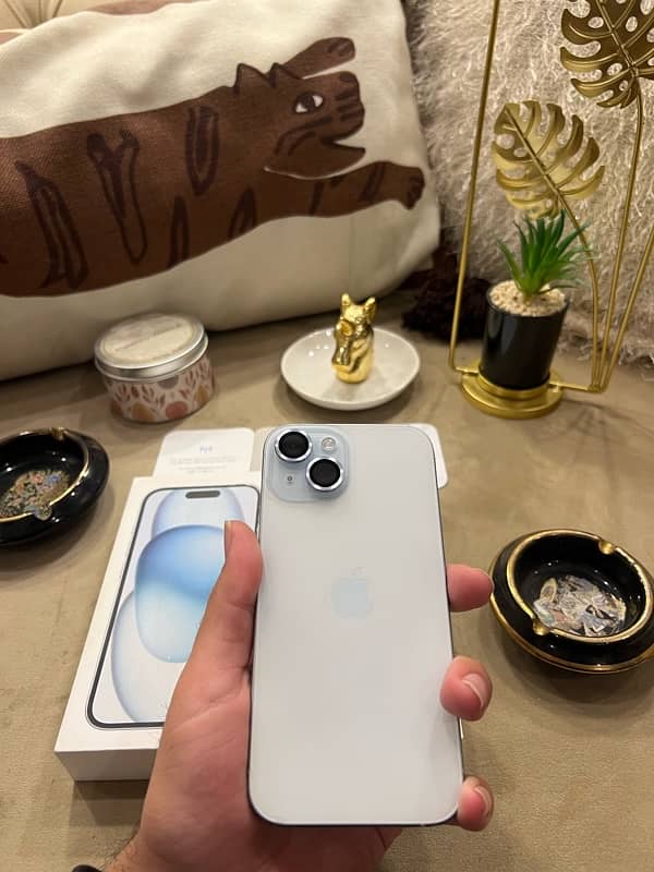 iPhone 15 ice blue Factory Unlock (03057530000) 19