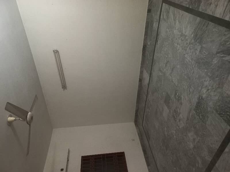 2 bedroom upper portion For Rent al mumtaz colny 4