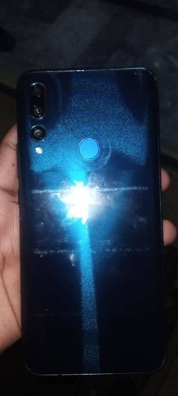 Huawei y9 prime 2019 with box and only original adapter. 1