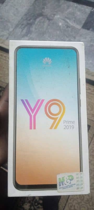 Huawei y9 prime 2019 with box and only original adapter. 2