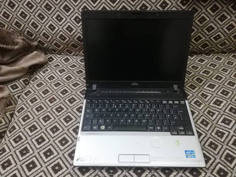 Fujitsu Core i3 2nd generation 8gb Ram 250gb Hard 3