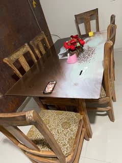 6 seater dining table goof condition