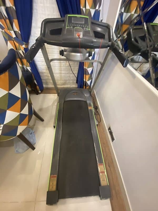 Advance treadmill in brand new condition 1