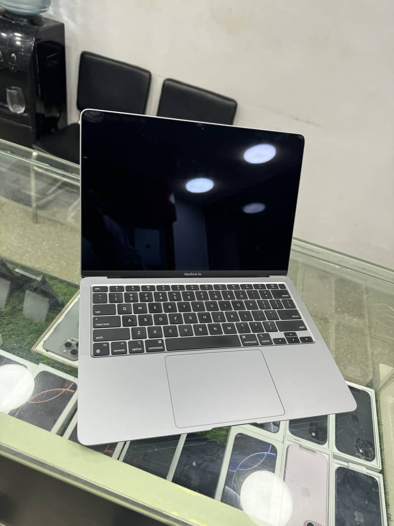 2022 MacBook Pro 13.3 M2 Ram 24 GB SSD 512 Excellent Condition 1