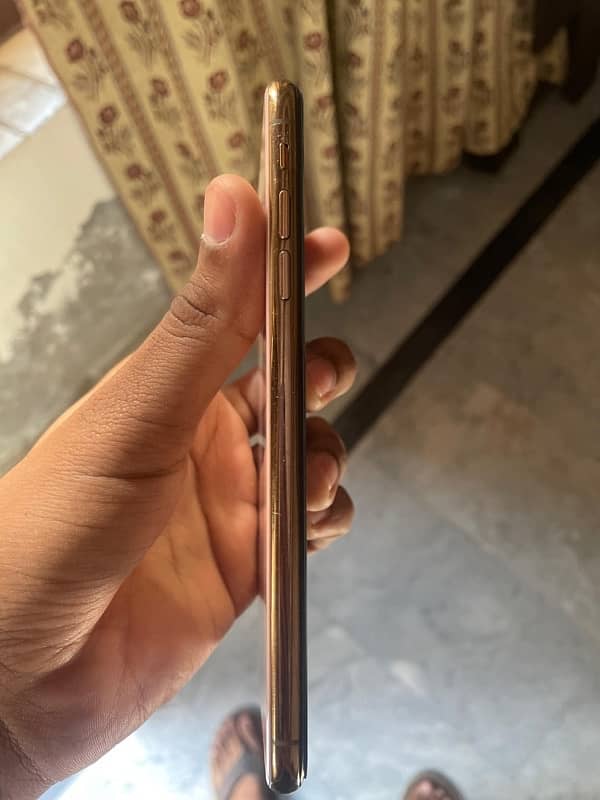 iphone XS MAX Factory unlock 64 gb 0