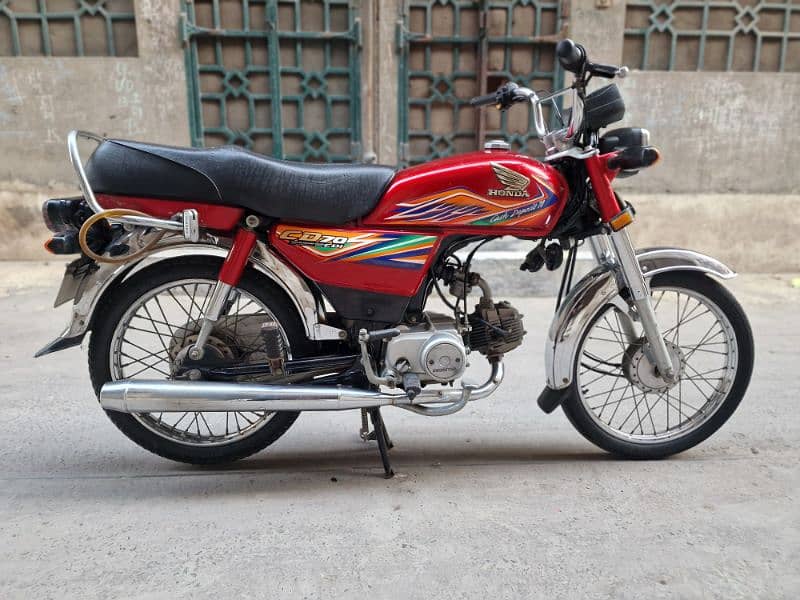 Honda CD 70 2020 7