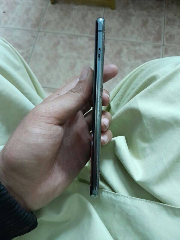 Samsung Galaxy S10 ( Non PTA ) 3