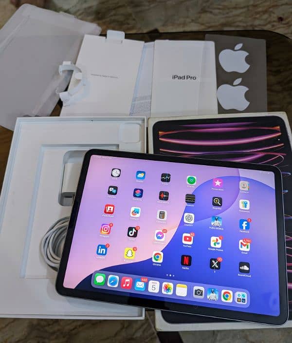 iPad Pro M2 128gb Complete Box 17