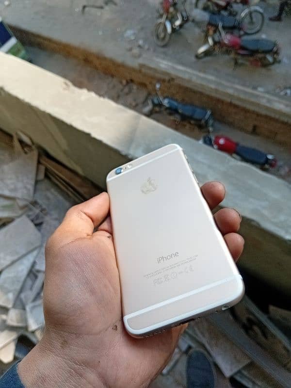 I phone 6 gold colour non pta mint condition All okay 1