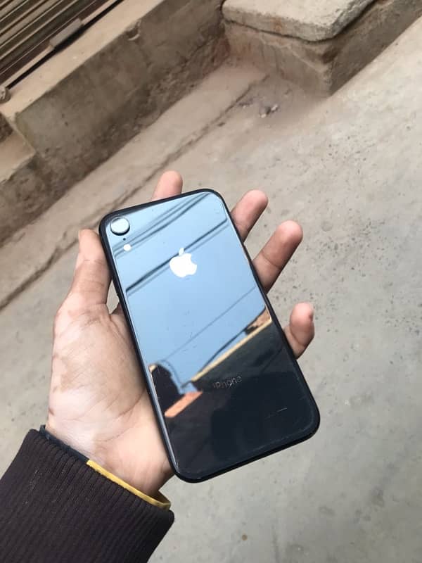 (iPhone XR) 64 gb 0