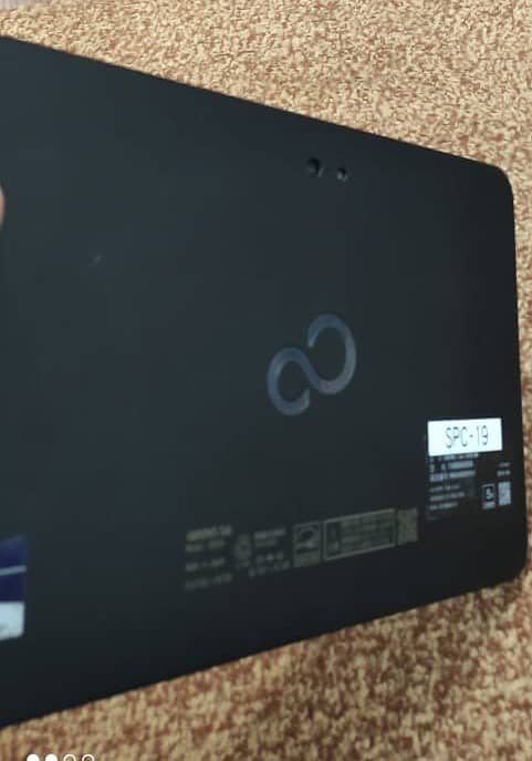 Fujitsu Q507 4/64 Atom Processor Windows Tablet 3