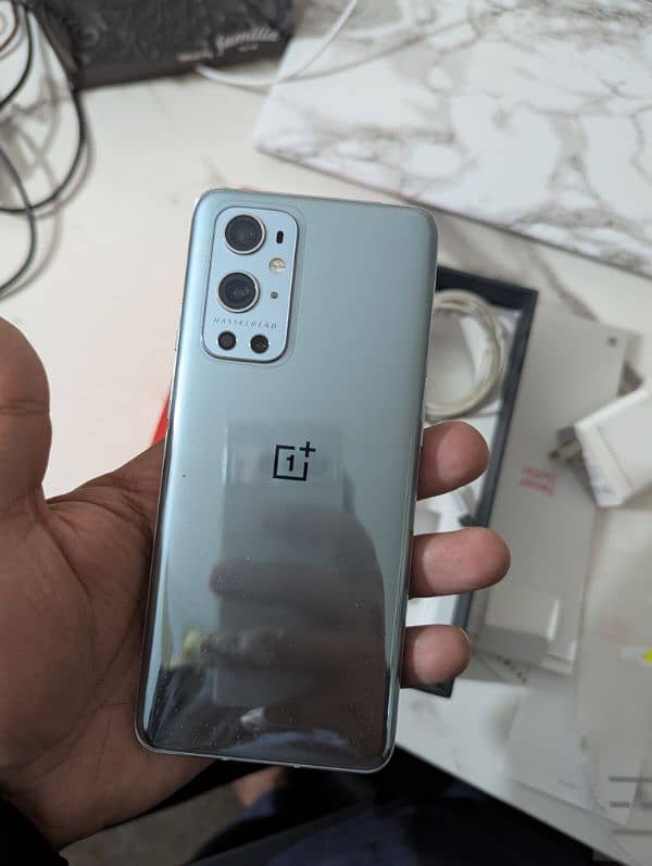 Oneplus 9 pro Water pack with Box and Charger 0