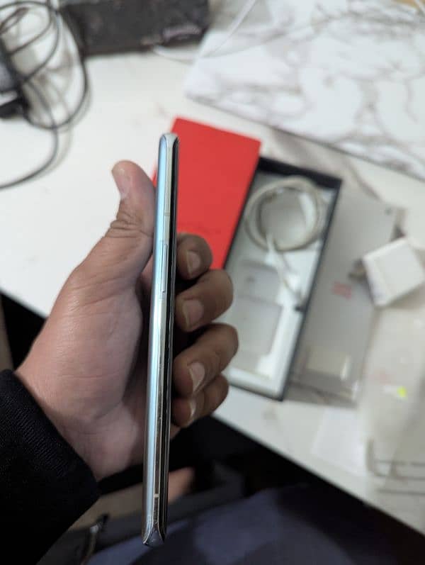 Oneplus 9 pro Water pack with Box and Charger 7