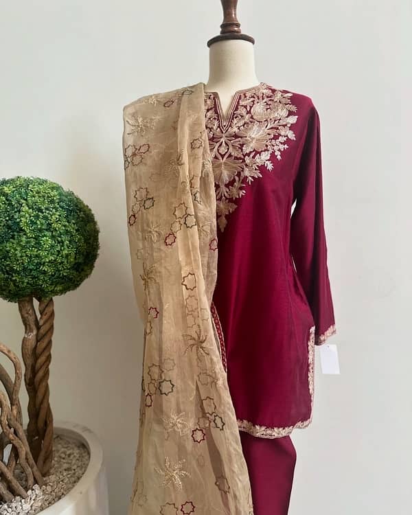 Mehroon coord set with embroidered organza dupatta 0