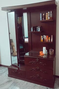 dressing table