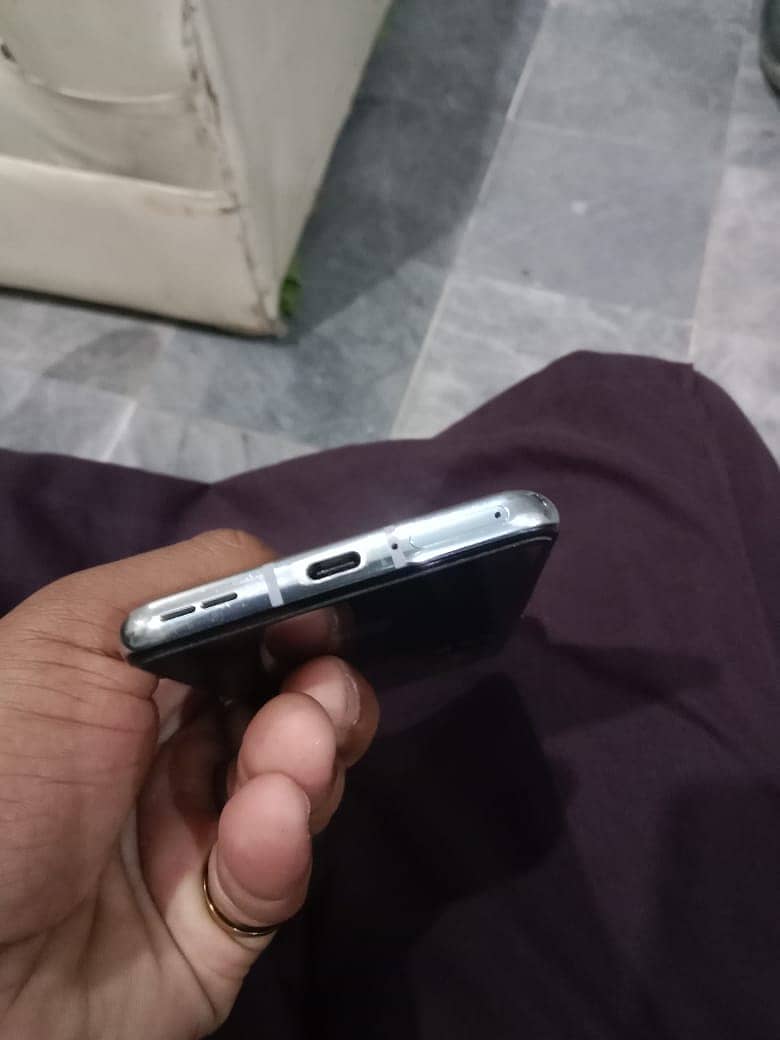 One Plus 8T need money urgent sale 3