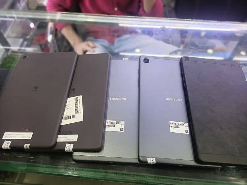 Samsung s6,s4,s2,s8,or ipad or Lenovo p11,p12,m8. 7